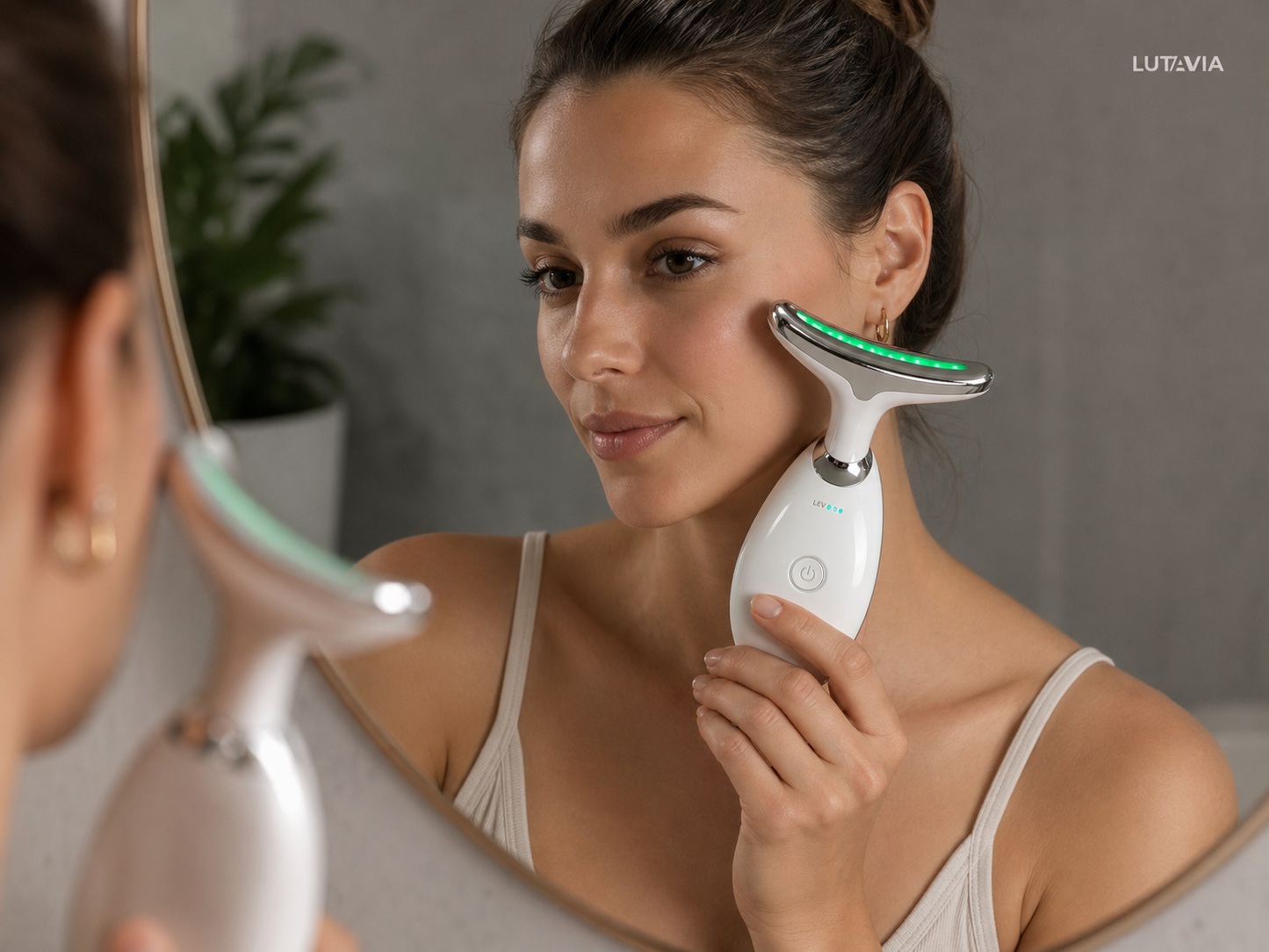 Masajeador de cara, cuello y papada con vibración y LED